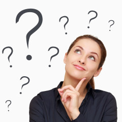 陷入沉思的美女