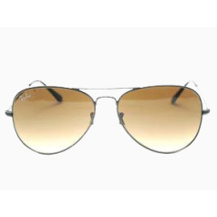 浅灰色雷朋有框墨镜