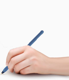 手拿笔