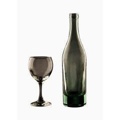 高贵典雅的酒杯和酒瓶