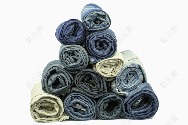 一堆卷起的牛仔裤
