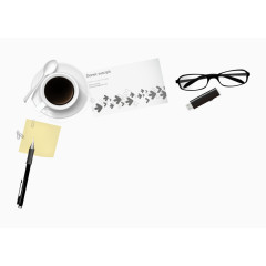 办公桌桌面摆放签字笔便利贴