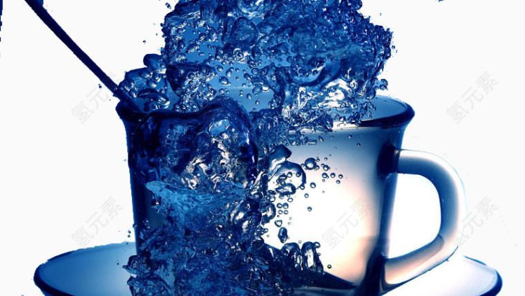 水杯中的水