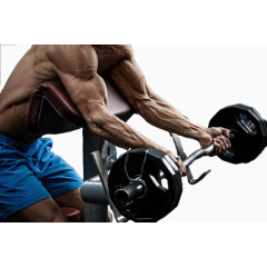 正在举杠铃的肌肉男