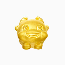 周大福小牛黄金转运珠