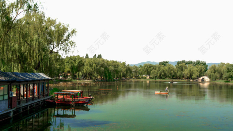 圆明园河边风景