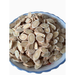 淡黄色的黄芪片有盆子