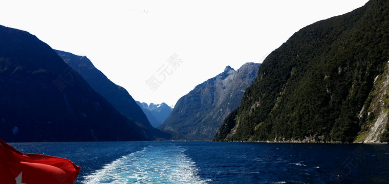 米尔福德峡湾风景图