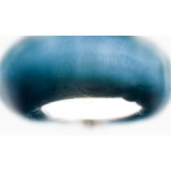 深蓝色圆柱装饰