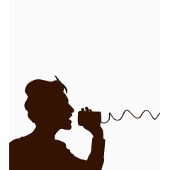 对着话筒喊话的男人