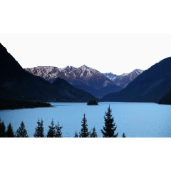 西藏旅游景区然乌湖