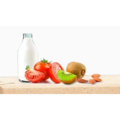 创意木板上的牛奶水果