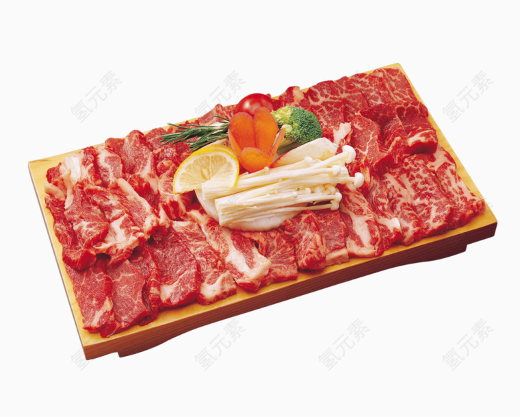 案板上的肉与菜