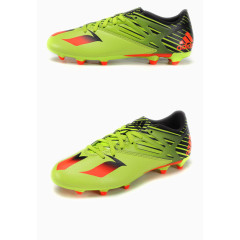 adidas阿迪达斯足球鞋