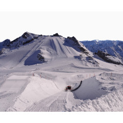 山峰俯视滑雪场