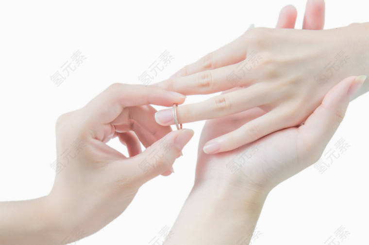 求婚戴戒指素材