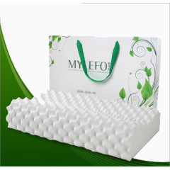 乳胶枕头和包装盒