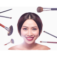 美女与化妆刷
