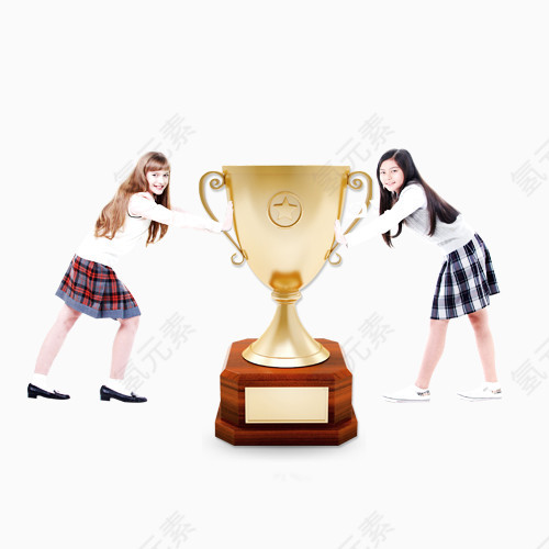 两个美女抢奖杯