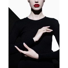 个性黑白内衣美女写真