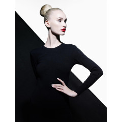 个性黑白内衣美女写真