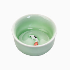 瓷浮雕彩鲤鱼茶盏