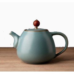 桌子上的功夫茶壶
