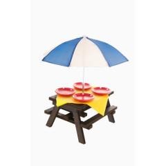 餐桌上的红色碟子