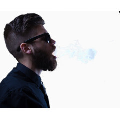 禁止吸烟吐烟雾的外国人呼吁禁烟