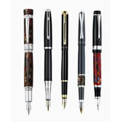 优雅高贵的钢笔