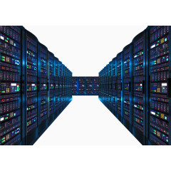 几排亮着灯的数据中心服务器