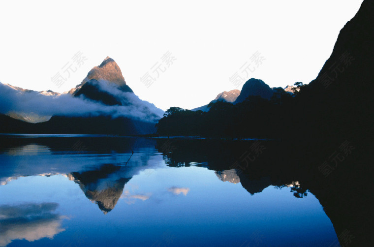 米尔福德峡湾旅游景点