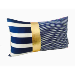 条纹点点枕头