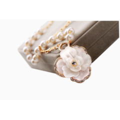 静风格都市花朵毛衣链