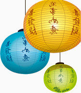 三个彩色灯笼挂件图案