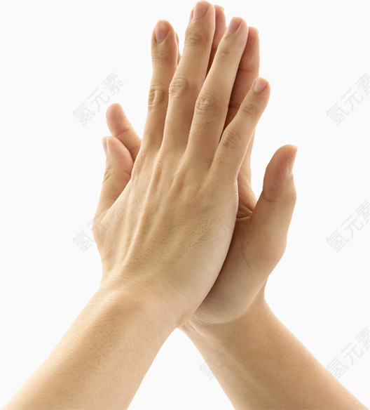 合作成功击掌庆贺