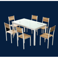 简约钢化玻璃餐桌实物素材