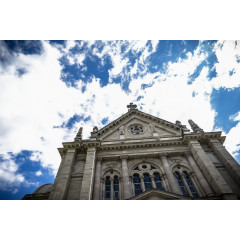 古城堡蓝天白云