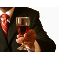 成功人士手拿红酒杯