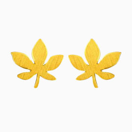 周大福树叶黄金耳钉