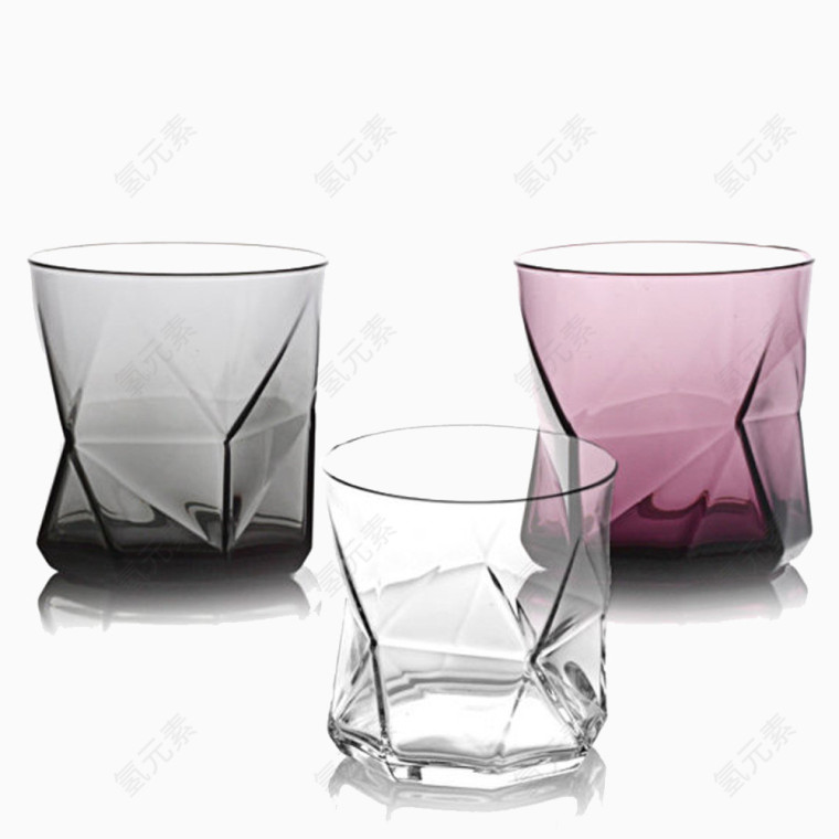 三个水杯