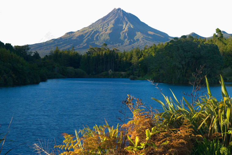 塔拉纳基山