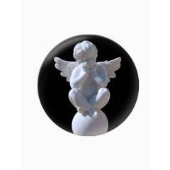 黑色圆圈中思考的白色儿童雕塑